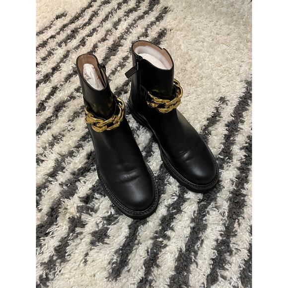 Stuart Weitzman Chain Lift Bootie - Picture 4 of 8